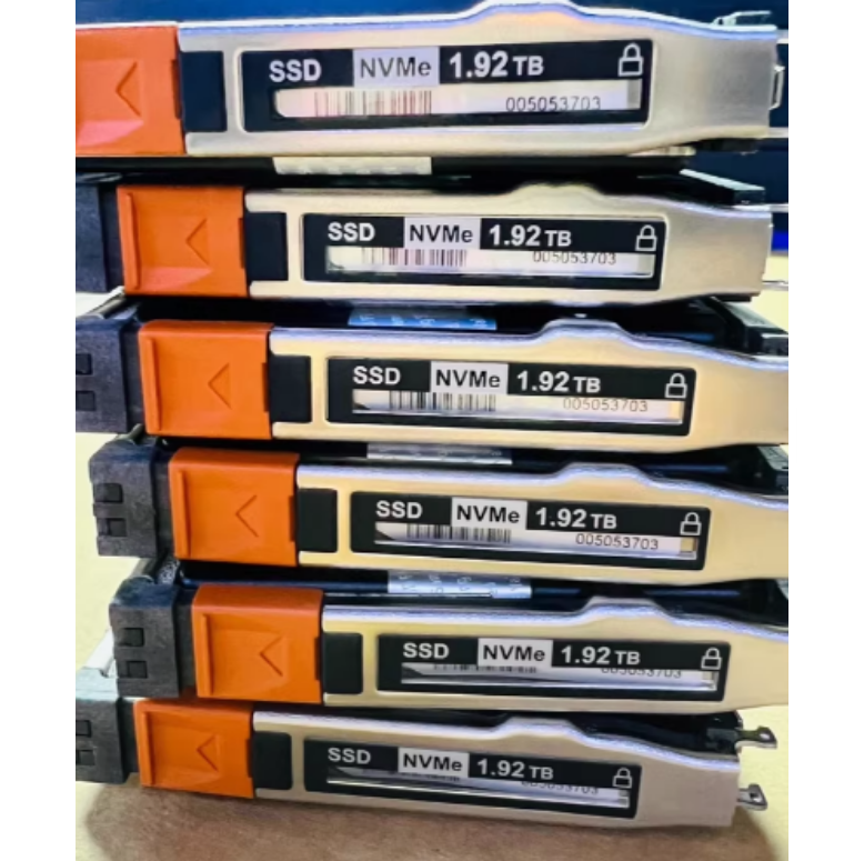 EM-C Powerstore Hard Driver NVME SSD 1.92TB 005053077/MZ-WLL1T9C/118000740