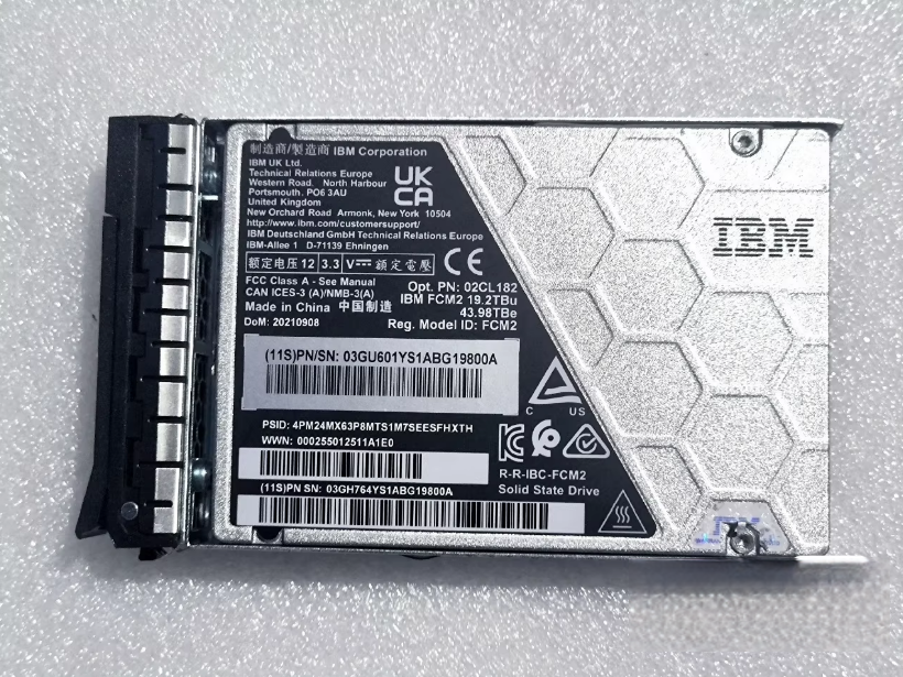 38.4TB NVMe hard drive model 03GH762 original shelf number 03GU521 with complete heat dissipation solution