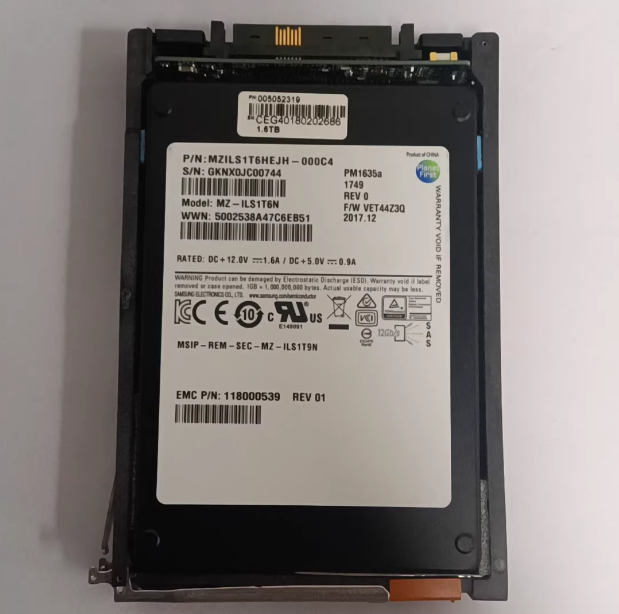 1.6TB SAS solid state drive 005052319 storage rack dedicated PM1635A enterprise grade disk body runs 7x24 hours